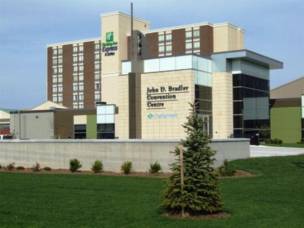 Holiday Inn Express Hotel & Suites Chatham South By Ihg מראה חיצוני תמונה