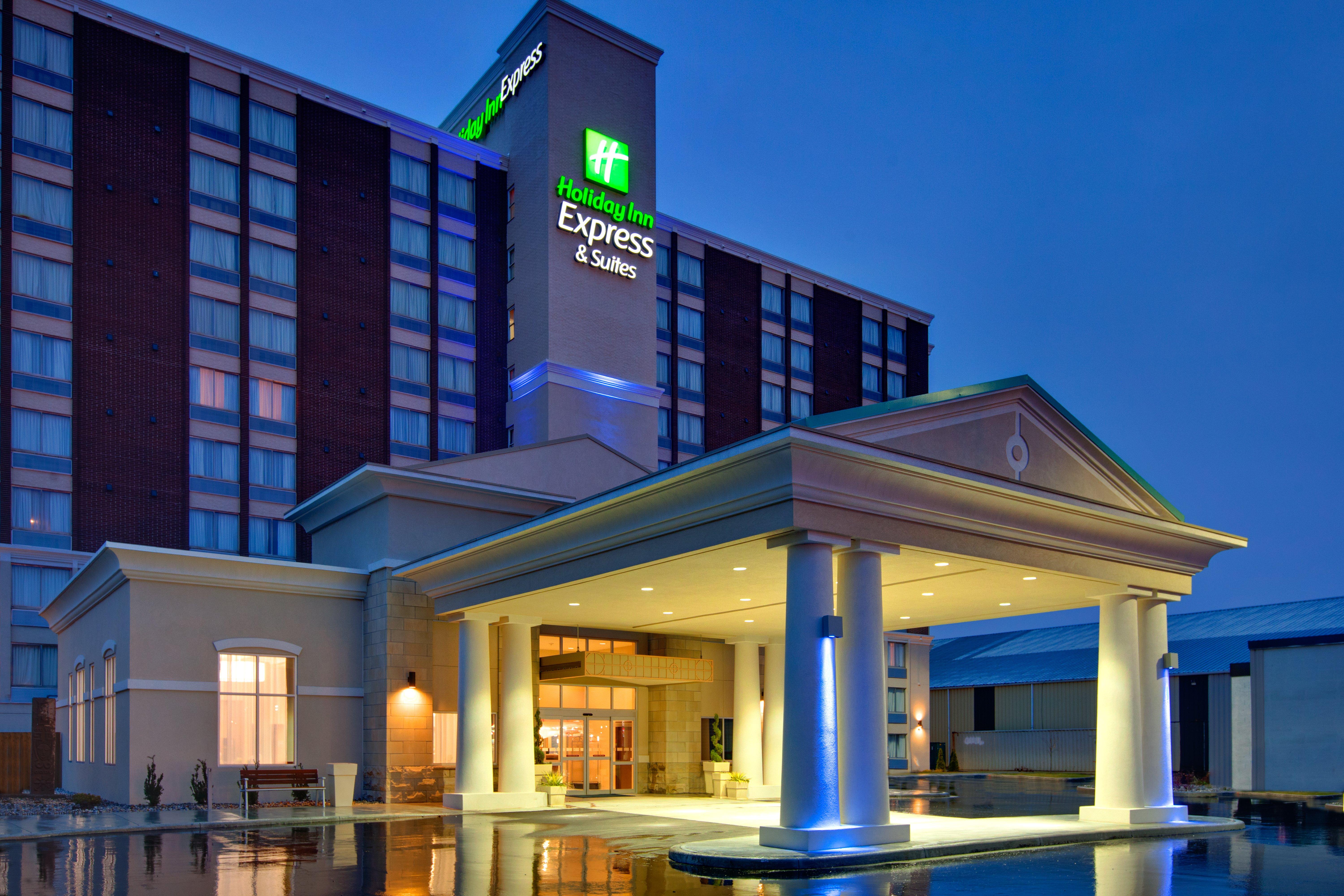 Holiday Inn Express Hotel & Suites Chatham South By Ihg מראה חיצוני תמונה