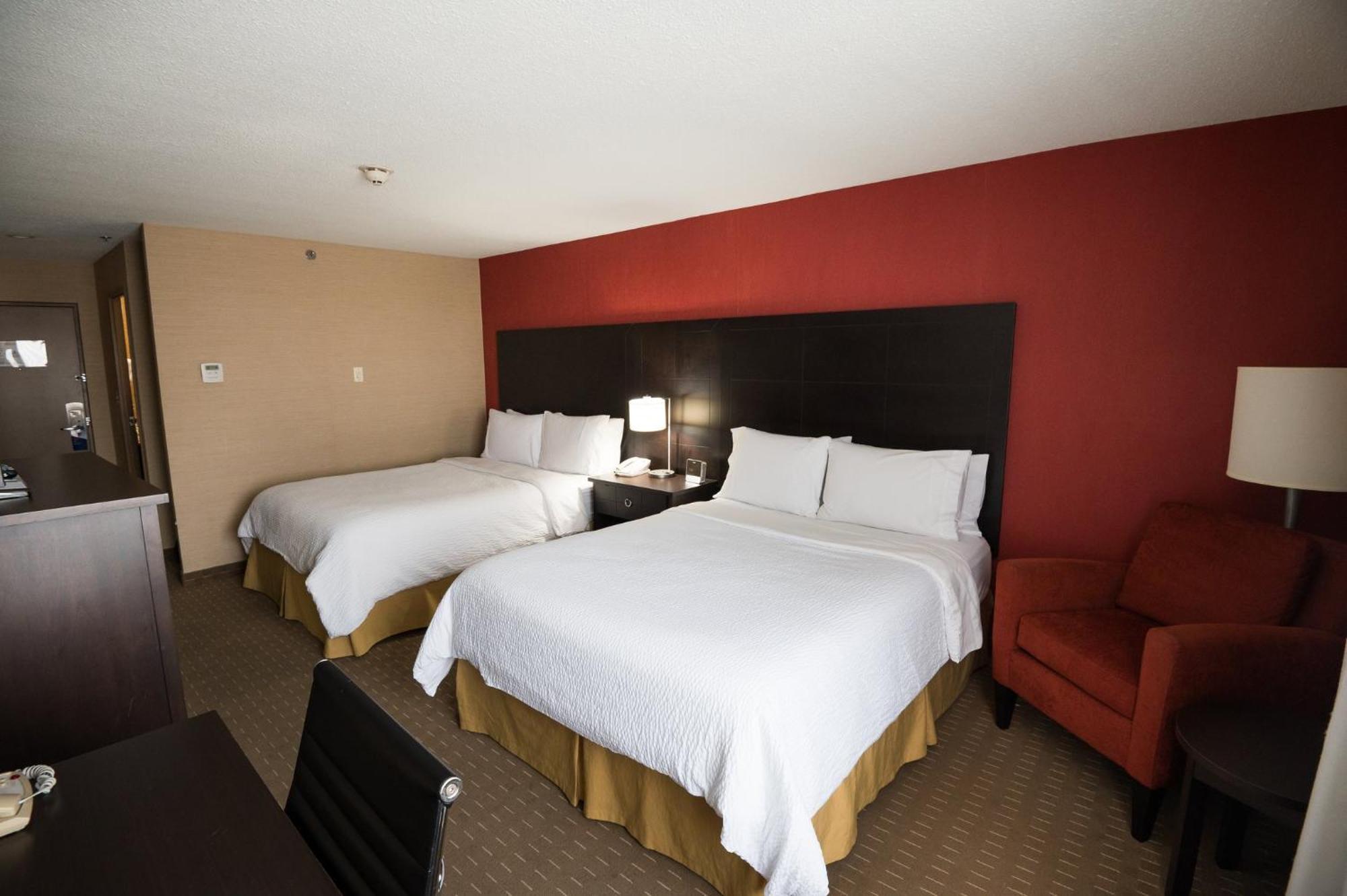 Holiday Inn Express Hotel & Suites Chatham South By Ihg מראה חיצוני תמונה