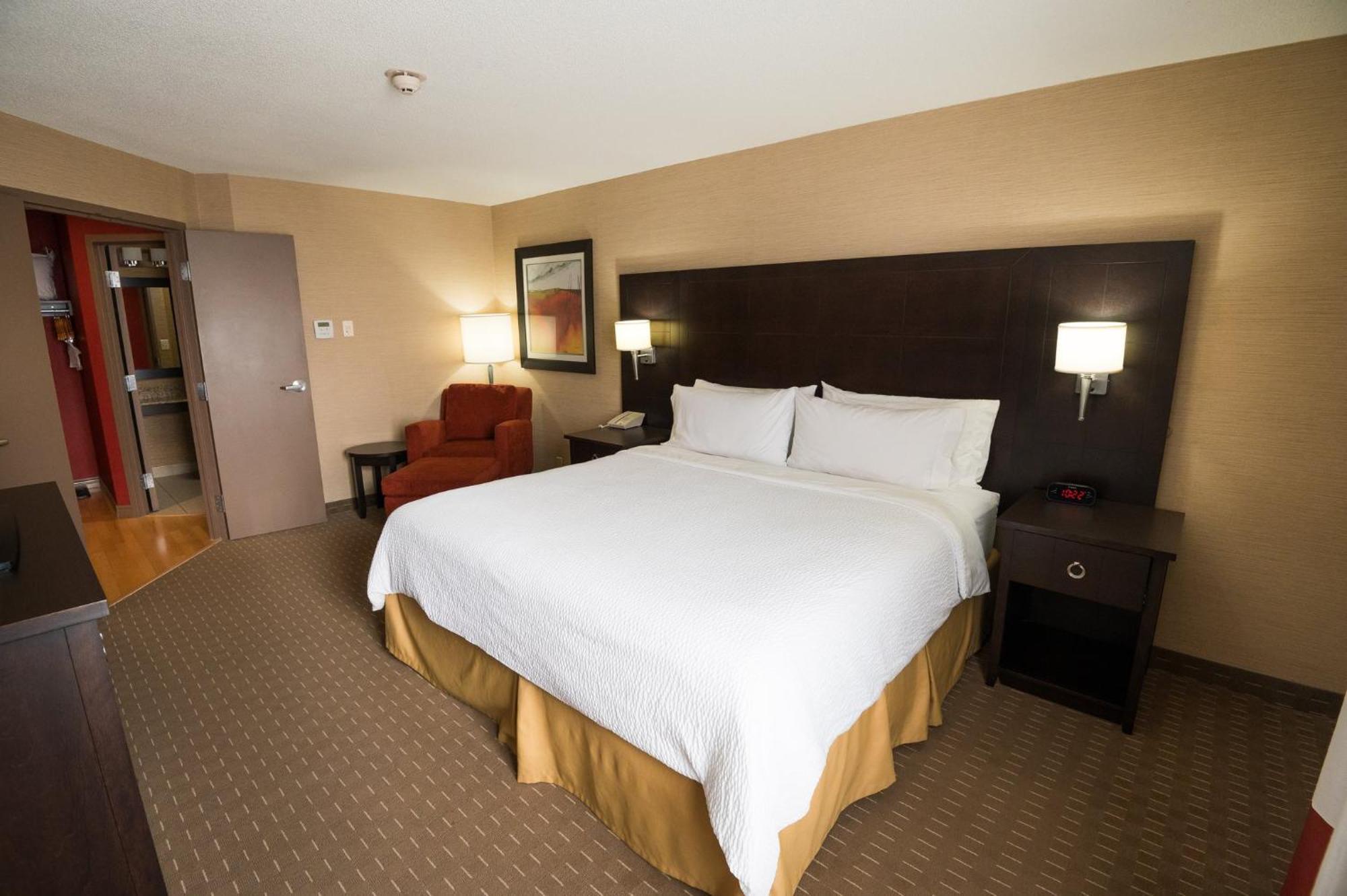 Holiday Inn Express Hotel & Suites Chatham South By Ihg מראה חיצוני תמונה