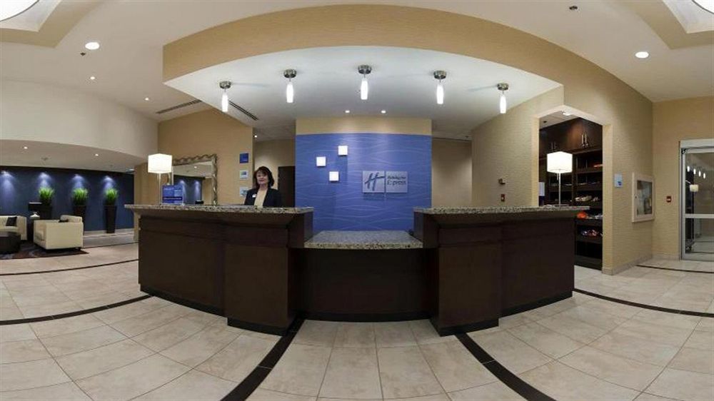 Holiday Inn Express Hotel & Suites Chatham South By Ihg מראה פנימי תמונה